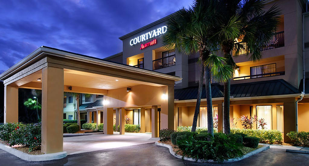 Courtyard Sarasota Bradenton Airport Hotel Exterior photo